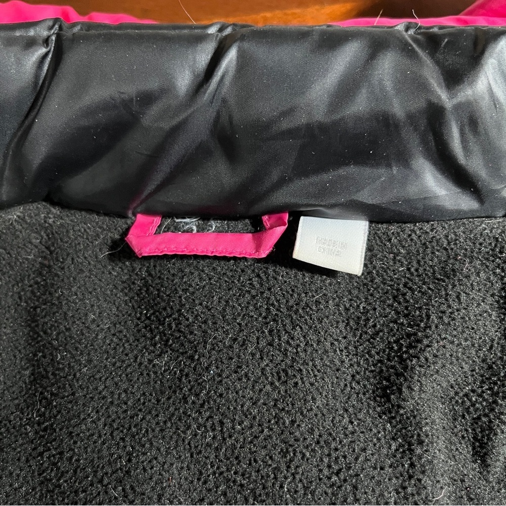 Puma Girl's Puff Jacket Black and Pink GUC Size 12 Winter Ready - Picture 8 of 8